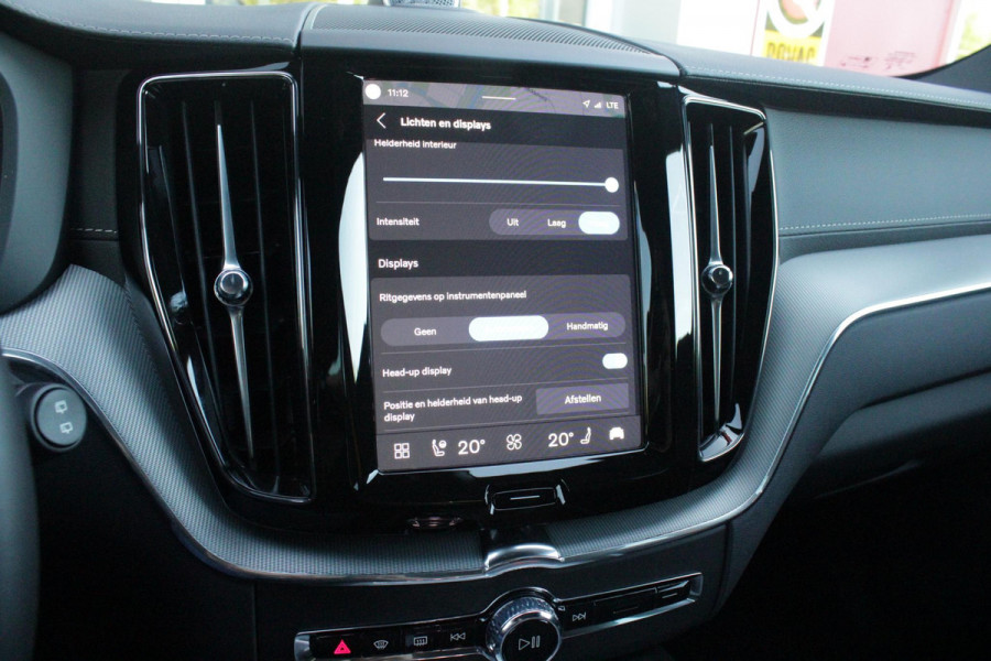 Volvo XC60 2.0 T8 Plug-in-hybrid AWD POLESTAR ENGINEERED | PANORAMA SCHUIF/KANTEL DAK | BOWERS & WILKINS PREMIUM SOUND SYSTEM | ELEKTRISCH WEGKLAPBARE TREKHAAK | 360° SURROUND VIEW CAMERA'S | STOEL/STUUR VERWARMING | ELEKTRISCH BEDIENBARE VOORSTOELEN MET GEHEUGEN OP BEIDE VOORSTOELEN | ACHTERBANK VERWARMING | STOEL/STUUR VERWARMING | HEAD UP DISPLAY | NAVIGATIE BY GOOGLE | 21" 5-Y SPAAKS GESMEDEN DIAMOND CUT/BLACK GEPOLIJSTE VELGEN | WIELKAST VERBREDERS |POLESTAR GOUDKLEURIGE ÖHLINS SCHOKDEMPERS | AKEBONO 20" PERFORMANCE REMMEN | POLESTAR VEERPOOTBRUG | APPLE CARPLAY/ANDROID AUTO