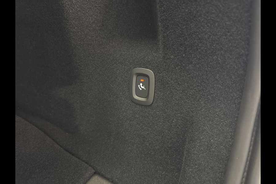 Volvo XC60 2.0 T8 Plug-in-hybrid AWD POLESTAR ENGINEERED | PANORAMA SCHUIF/KANTEL DAK | BOWERS & WILKINS PREMIUM SOUND SYSTEM | ELEKTRISCH WEGKLAPBARE TREKHAAK | 360° SURROUND VIEW CAMERA'S | STOEL/STUUR VERWARMING | ELEKTRISCH BEDIENBARE VOORSTOELEN MET GEHEUGEN OP BEIDE VOORSTOELEN | ACHTERBANK VERWARMING | STOEL/STUUR VERWARMING | HEAD UP DISPLAY | NAVIGATIE BY GOOGLE | 21" 5-Y SPAAKS GESMEDEN DIAMOND CUT/BLACK GEPOLIJSTE VELGEN | WIELKAST VERBREDERS |POLESTAR GOUDKLEURIGE ÖHLINS SCHOKDEMPERS | AKEBONO 20" PERFORMANCE REMMEN | POLESTAR VEERPOOTBRUG | APPLE CARPLAY/ANDROID AUTO