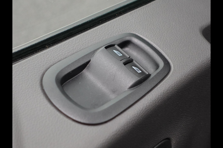 Ford Transit 310 2.0 TDCI L2H2 Trend Automaat Navigatie Airco Bluetooth Camera Cruise Control