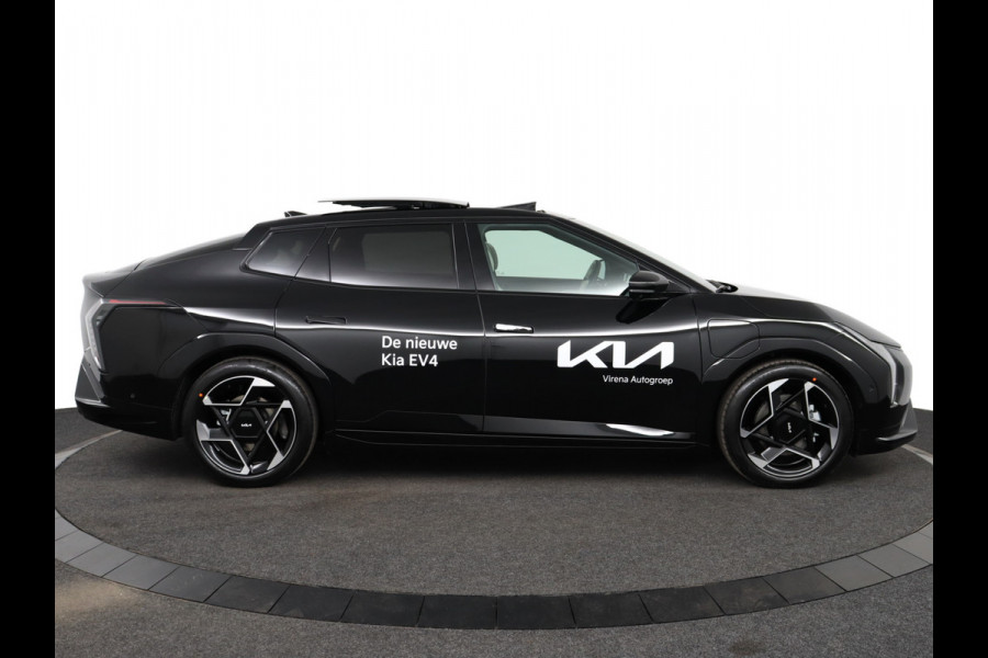 Kia EV4 Fastback GT-PlusLine 81.4 kWh - Stoelverwarming/ventilatie - Glazen Schuif-/kanteldak - Elektrisch verstelbare voorstoelen - Dodehoekcamera - Head-up display  - Fabrieksgarantie tot 09-2032