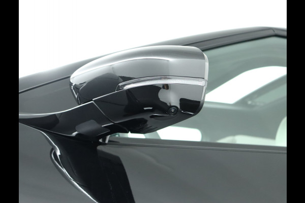 Kia EV4 Fastback GT-PlusLine 81.4 kWh - Stoelverwarming/ventilatie - Glazen Schuif-/kanteldak - Elektrisch verstelbare voorstoelen - Dodehoekcamera - Head-up display  - Fabrieksgarantie tot 09-2032