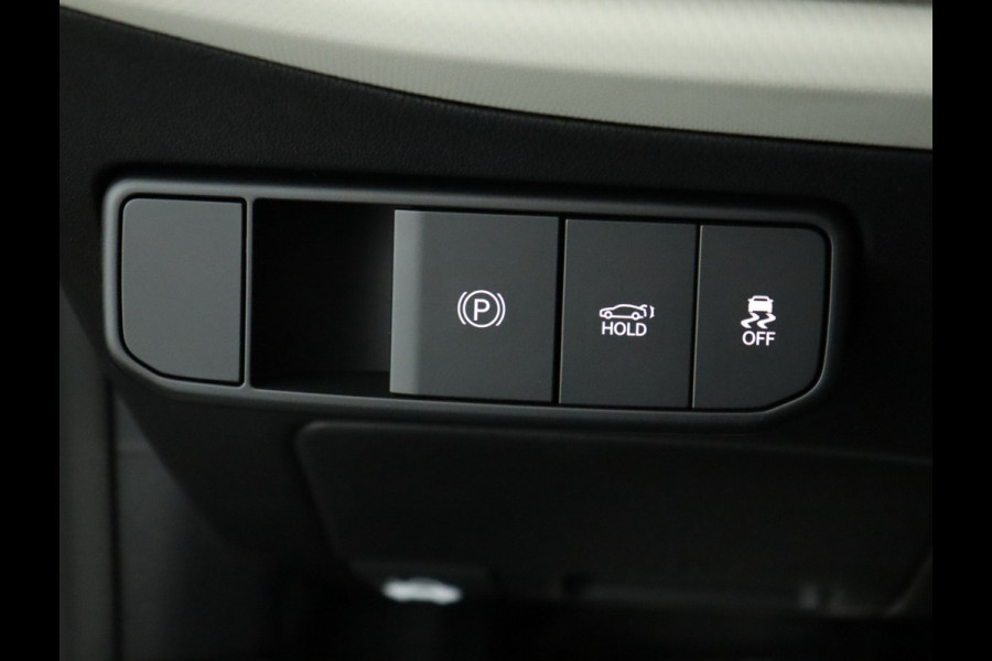 Kia EV4 Fastback GT-PlusLine 81.4 kWh - Stoelverwarming/ventilatie - Glazen Schuif-/kanteldak - Elektrisch verstelbare voorstoelen - Dodehoekcamera - Head-up display  - Fabrieksgarantie tot 09-2032