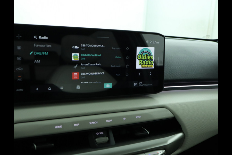 Kia EV4 Fastback GT-PlusLine 81.4 kWh - Stoelverwarming/ventilatie - Glazen Schuif-/kanteldak - Elektrisch verstelbare voorstoelen - Dodehoekcamera - Head-up display  - Fabrieksgarantie tot 09-2032