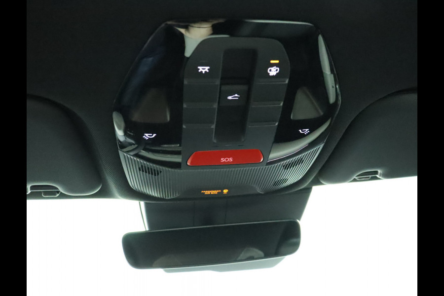 Kia EV4 Fastback GT-PlusLine 81.4 kWh - Stoelverwarming/ventilatie - Glazen Schuif-/kanteldak - Elektrisch verstelbare voorstoelen - Dodehoekcamera - Head-up display  - Fabrieksgarantie tot 09-2032