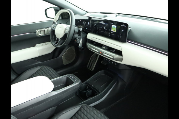 Kia EV4 Fastback GT-PlusLine 81.4 kWh - Stoelverwarming/ventilatie - Glazen Schuif-/kanteldak - Elektrisch verstelbare voorstoelen - Dodehoekcamera - Head-up display  - Fabrieksgarantie tot 09-2032