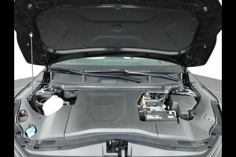 Kia EV4 Fastback GT-PlusLine 81.4 kWh - Stoelverwarming/ventilatie - Glazen Schuif-/kanteldak - Elektrisch verstelbare voorstoelen - Dodehoekcamera - Head-up display  - Fabrieksgarantie tot 09-2032