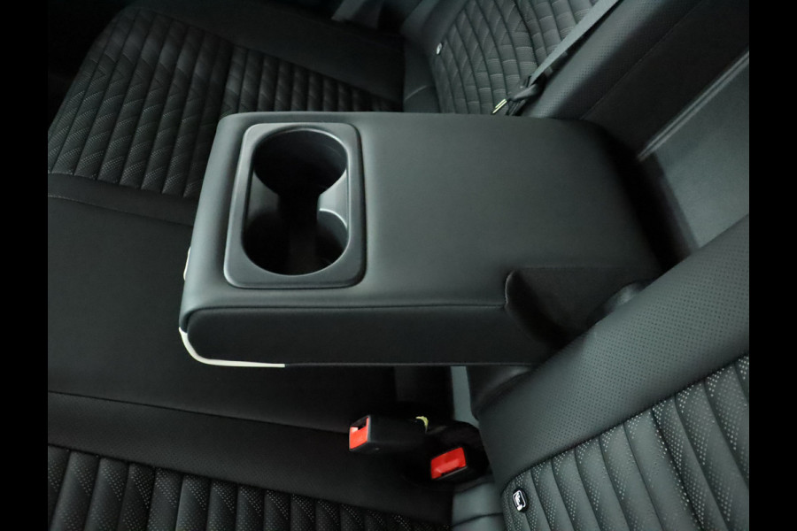 Kia EV4 Fastback GT-PlusLine 81.4 kWh - Stoelverwarming/ventilatie - Glazen Schuif-/kanteldak - Elektrisch verstelbare voorstoelen - Dodehoekcamera - Head-up display  - Fabrieksgarantie tot 09-2032