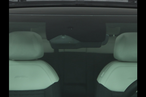 Kia EV4 Fastback GT-PlusLine 81.4 kWh - Stoelverwarming/ventilatie - Glazen Schuif-/kanteldak - Elektrisch verstelbare voorstoelen - Dodehoekcamera - Head-up display  - Fabrieksgarantie tot 09-2032