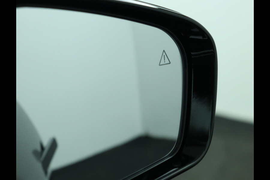 Kia EV4 Fastback GT-PlusLine 81.4 kWh - Stoelverwarming/ventilatie - Glazen Schuif-/kanteldak - Elektrisch verstelbare voorstoelen - Dodehoekcamera - Head-up display  - Fabrieksgarantie tot 09-2032