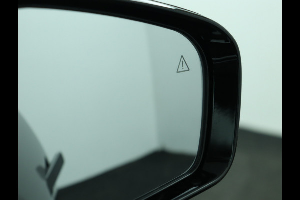 Kia EV4 Fastback GT-PlusLine 81.4 kWh - Stoelverwarming/ventilatie - Glazen Schuif-/kanteldak - Elektrisch verstelbare voorstoelen - Dodehoekcamera - Head-up display  - Fabrieksgarantie tot 09-2032