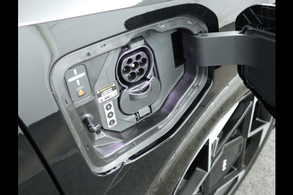 Kia EV4 Fastback GT-PlusLine 81.4 kWh - Stoelverwarming/ventilatie - Glazen Schuif-/kanteldak - Elektrisch verstelbare voorstoelen - Dodehoekcamera - Head-up display  - Fabrieksgarantie tot 09-2032