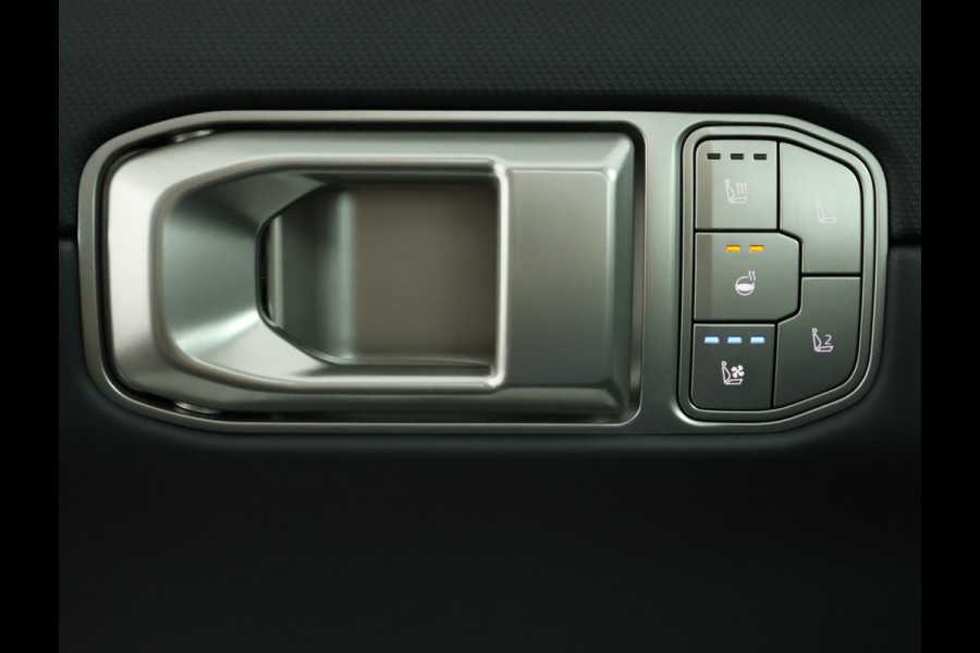 Kia EV4 Fastback GT-PlusLine 81.4 kWh - Stoelverwarming/ventilatie - Glazen Schuif-/kanteldak - Elektrisch verstelbare voorstoelen - Dodehoekcamera - Head-up display  - Fabrieksgarantie tot 09-2032