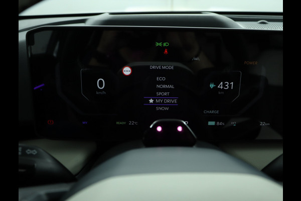 Kia EV4 Fastback GT-PlusLine 81.4 kWh - Stoelverwarming/ventilatie - Glazen Schuif-/kanteldak - Elektrisch verstelbare voorstoelen - Dodehoekcamera - Head-up display  - Fabrieksgarantie tot 09-2032