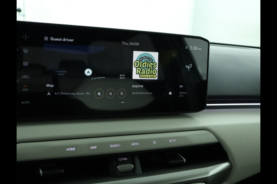 Kia EV4 Fastback GT-PlusLine 81.4 kWh - Stoelverwarming/ventilatie - Glazen Schuif-/kanteldak - Elektrisch verstelbare voorstoelen - Dodehoekcamera - Head-up display  - Fabrieksgarantie tot 09-2032