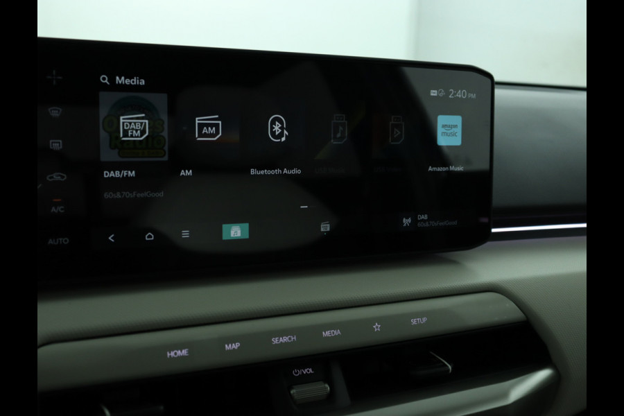 Kia EV4 Fastback GT-PlusLine 81.4 kWh - Stoelverwarming/ventilatie - Glazen Schuif-/kanteldak - Elektrisch verstelbare voorstoelen - Dodehoekcamera - Head-up display  - Fabrieksgarantie tot 09-2032