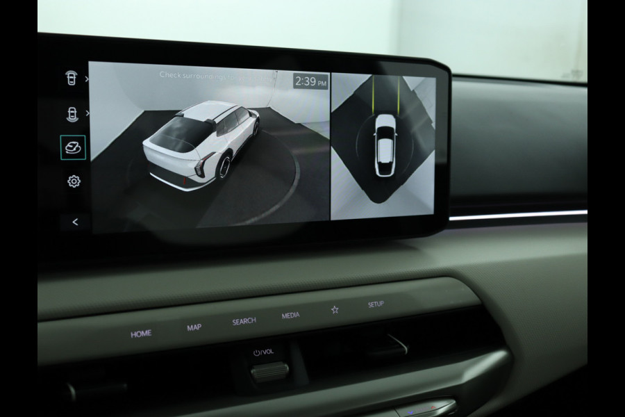 Kia EV4 Fastback GT-PlusLine 81.4 kWh - Stoelverwarming/ventilatie - Glazen Schuif-/kanteldak - Elektrisch verstelbare voorstoelen - Dodehoekcamera - Head-up display  - Fabrieksgarantie tot 09-2032