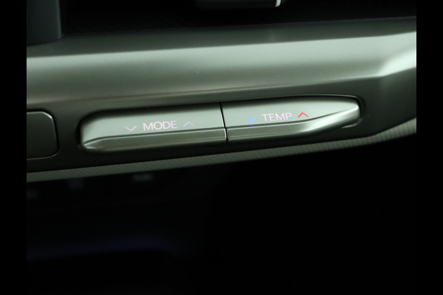 Kia EV4 Fastback GT-PlusLine 81.4 kWh - Stoelverwarming/ventilatie - Glazen Schuif-/kanteldak - Elektrisch verstelbare voorstoelen - Dodehoekcamera - Head-up display  - Fabrieksgarantie tot 09-2032