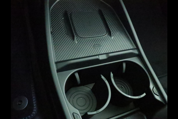 Kia EV4 Fastback GT-PlusLine 81.4 kWh - Stoelverwarming/ventilatie - Glazen Schuif-/kanteldak - Elektrisch verstelbare voorstoelen - Dodehoekcamera - Head-up display  - Fabrieksgarantie tot 09-2032