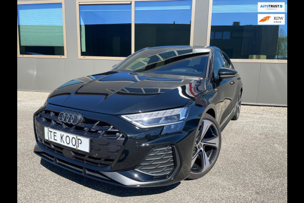 Audi A3 Sportback 35 TFSI 3x S-Line 1ste eigenaar dealer onderhouden vol in de opties.