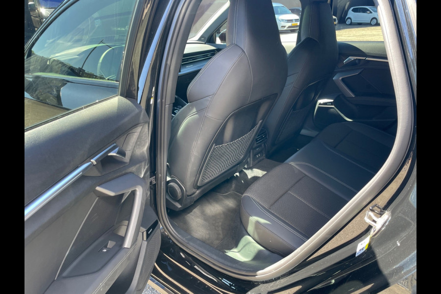 Audi A3 Sportback 35 TFSI 3x S-Line 1ste eigenaar dealer onderhouden vol in de opties.