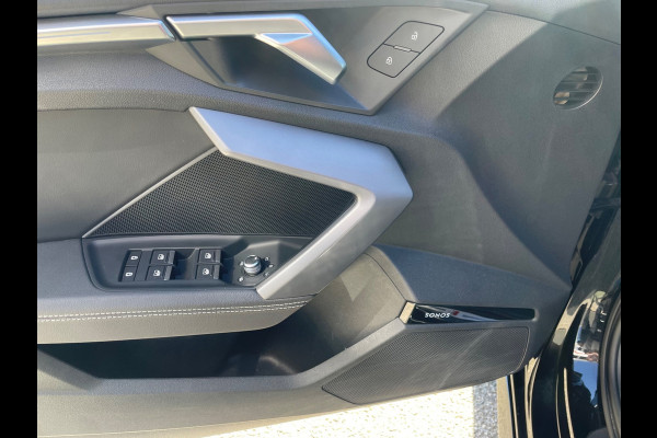 Audi A3 Sportback 35 TFSI 3x S-Line 1ste eigenaar dealer onderhouden vol in de opties.