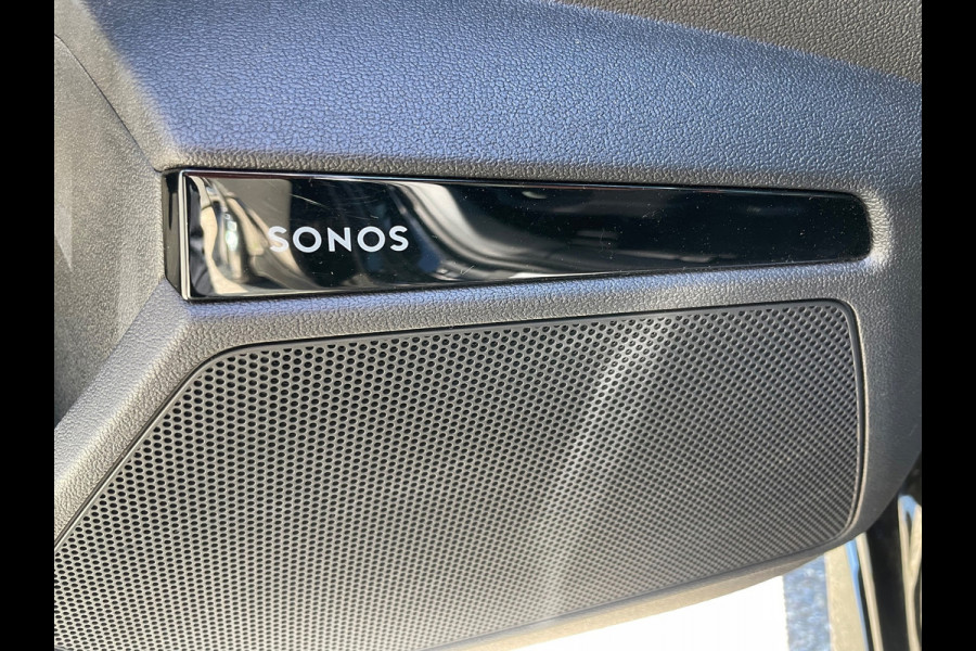 Audi A3 Sportback 35 TFSI 3x S-Line 1ste eigenaar dealer onderhouden vol in de opties.