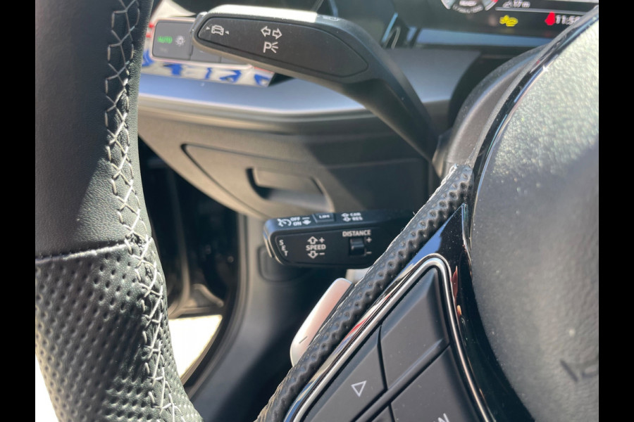 Audi A3 Sportback 35 TFSI 3x S-Line 1ste eigenaar dealer onderhouden vol in de opties.