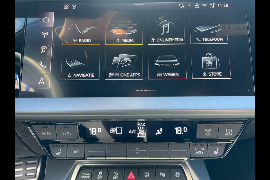 Audi A3 Sportback 35 TFSI 3x S-Line 1ste eigenaar dealer onderhouden vol in de opties.