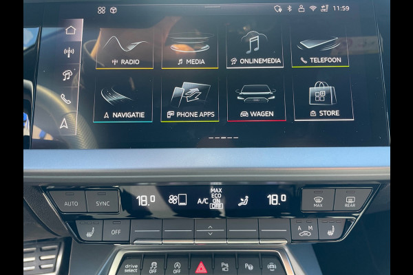 Audi A3 Sportback 35 TFSI 3x S-Line 1ste eigenaar dealer onderhouden vol in de opties.