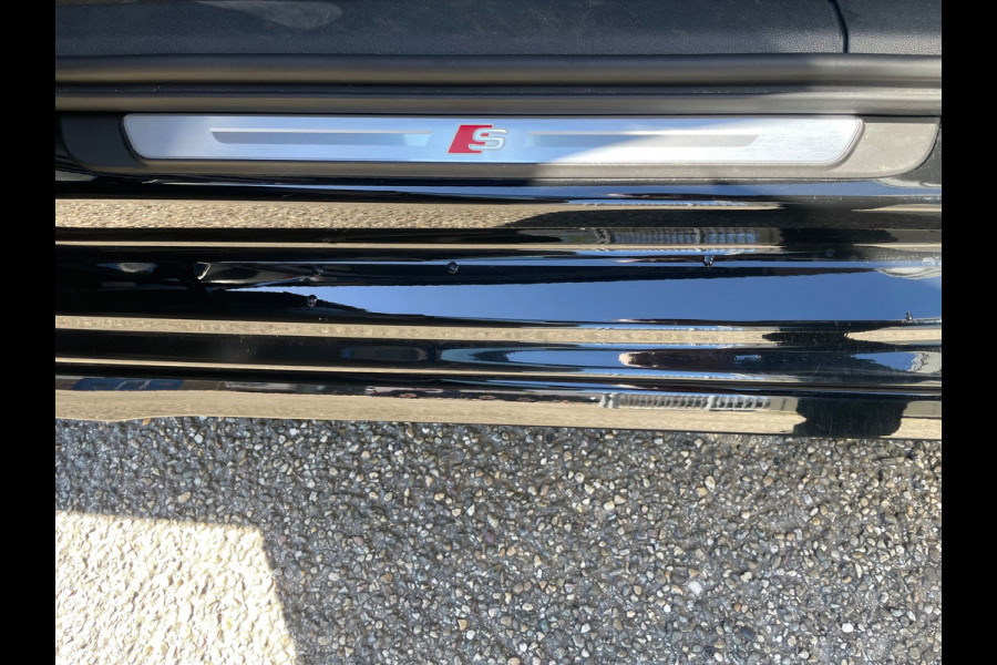 Audi A3 Sportback 35 TFSI 3x S-Line 1ste eigenaar dealer onderhouden vol in de opties.