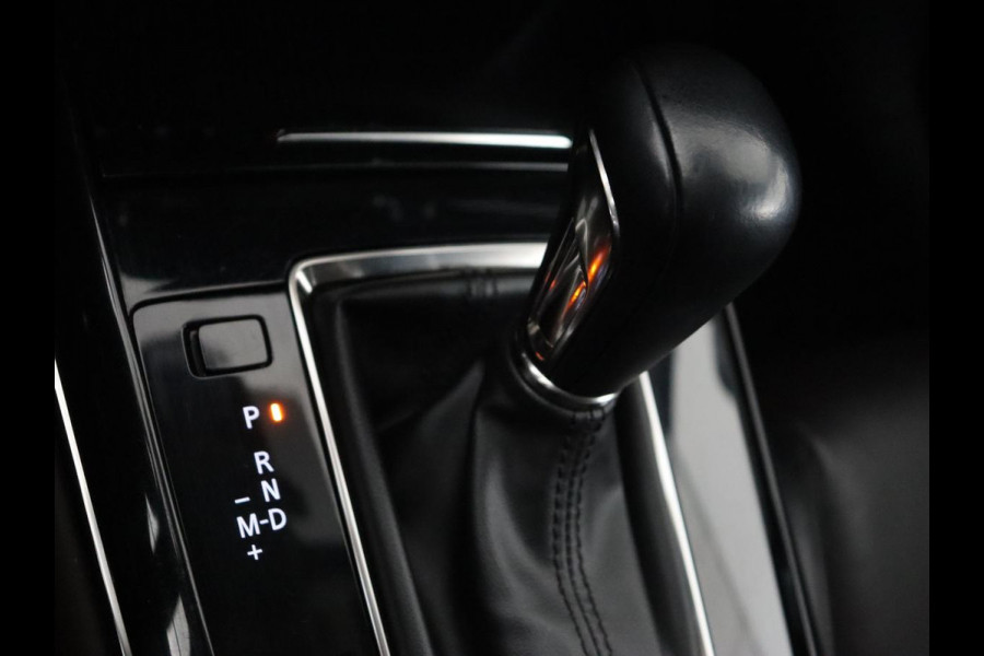Mazda CX-30 2.0 e-SkyActiv-X M Hybrid Luxury | Leder | Trekhaak | Stoelverwarming | 360 Camera | Head-Up | Carplay | Bose Sound | Stuurverwarming | Navigatie | Keyless | Climate control