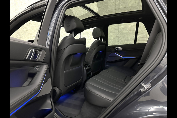 BMW X5 xDrive40i M-Sport | Panorama | 360 Camera | ACC | Laser-LED | Head-Up | Harman-Kardon | Trekhaak | Keyless-Entry | 22 inch | Memory | Leder | Carplay | Dealer Onderhouden | ISO-Glas | Sfeerverlichting | Draadloos Laden |