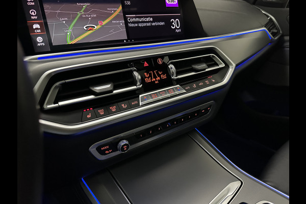 BMW X5 xDrive40i M-Sport | Panorama | 360 Camera | ACC | Laser-LED | Head-Up | Harman-Kardon | Trekhaak | Keyless-Entry | 22 inch | Memory | Leder | Carplay | Dealer Onderhouden | ISO-Glas | Sfeerverlichting | Draadloos Laden |