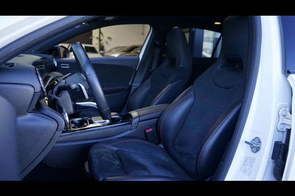 Mercedes-Benz A-Klasse 200 AMG AUTOMAAT-CLIMA-CRUISE-MBUX-NAVIGATIE-PANORAMA-STOELVERWARMING