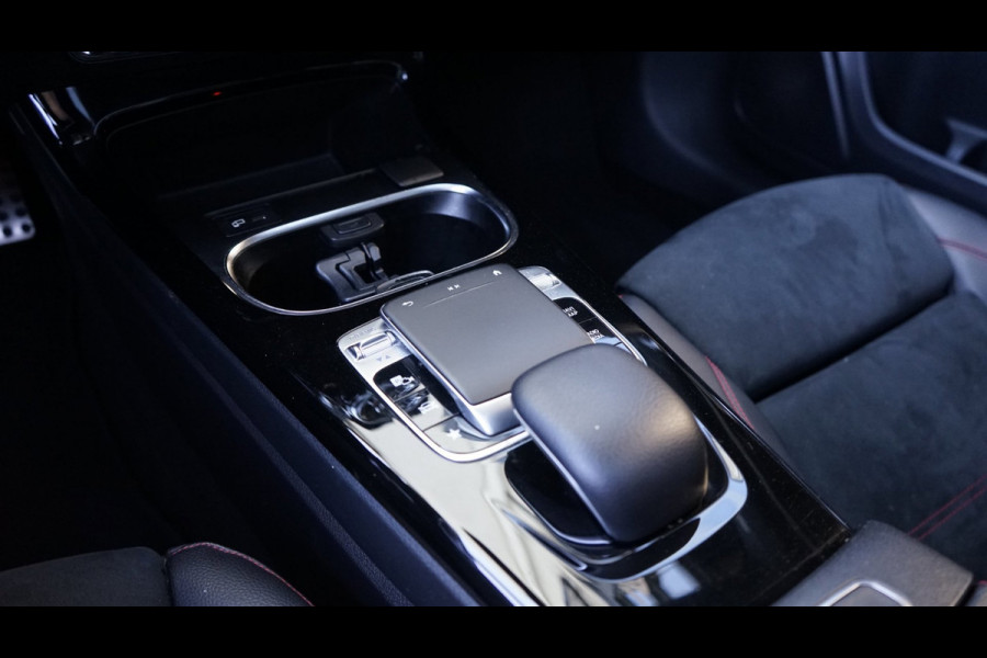Mercedes-Benz A-Klasse 200 AMG AUTOMAAT-CLIMA-CRUISE-MBUX-NAVIGATIE-PANORAMA-STOELVERWARMING