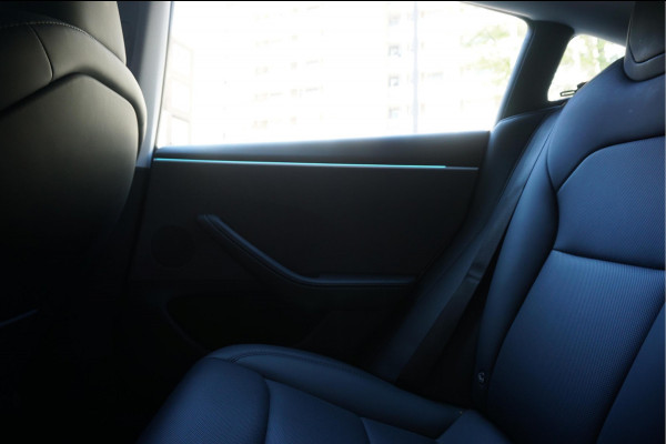 Tesla Model 3 RWD 60 kWh | Model 2025 | FSD via abonnement | Sfeerverlichting | Panoramadak | NL auto | Eerste eigenaar