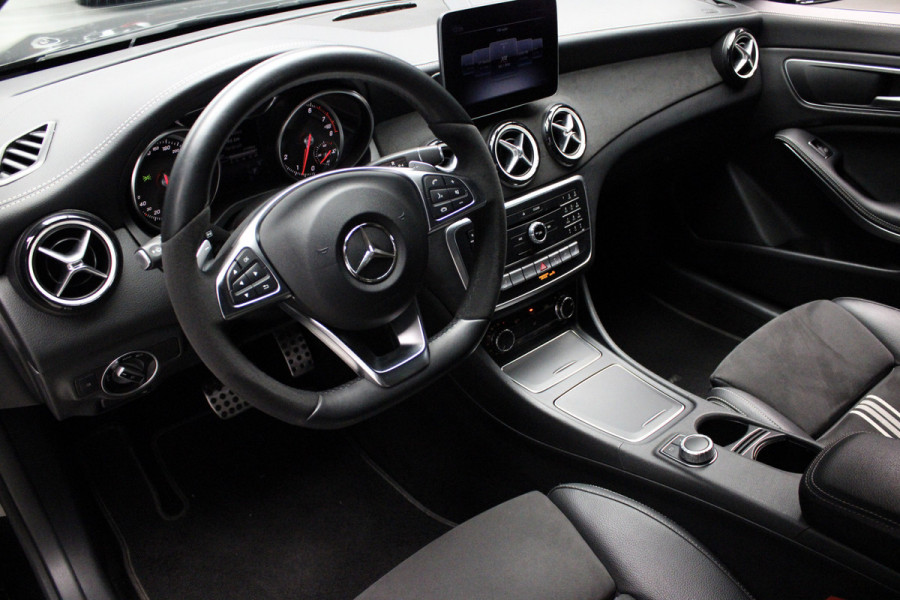 Mercedes-Benz CLA-Klasse Shooting Brake 180 Business Solution AMG Apple Carplay - Alcantara - 18 Inch - Elec Trekhaak
