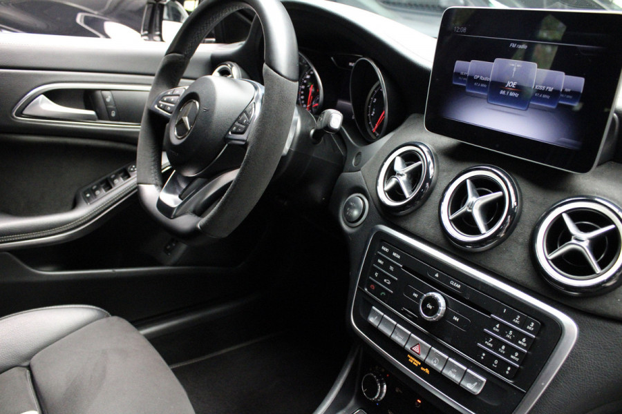 Mercedes-Benz CLA-Klasse Shooting Brake 180 Business Solution AMG Apple Carplay - Alcantara - 18 Inch - Elec Trekhaak