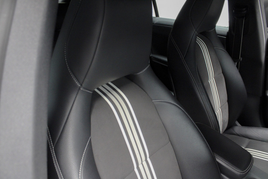 Mercedes-Benz CLA-Klasse Shooting Brake 180 Business Solution AMG Apple Carplay - Alcantara - 18 Inch - Elec Trekhaak