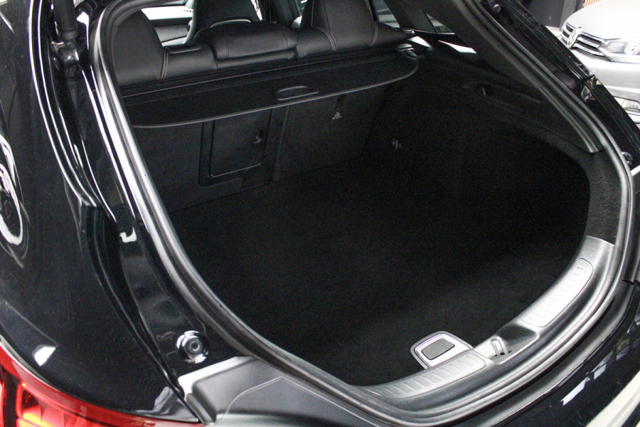 Mercedes-Benz CLA-Klasse Shooting Brake 180 Business Solution AMG Apple Carplay - Alcantara - 18 Inch - Elec Trekhaak