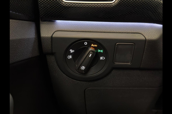 Volkswagen T-Cross 1.0 TSI Style Edition / Carplay / IQ-Light