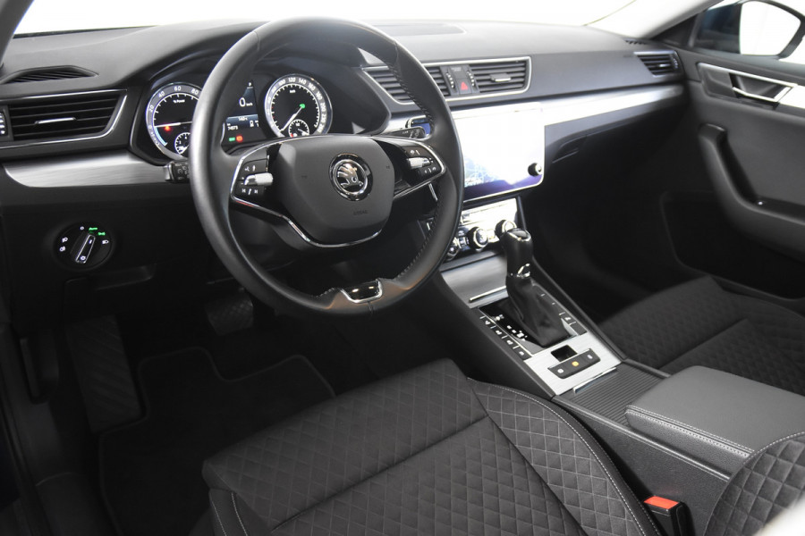 Škoda Superb Combi 1.4 TSI iV *1ste Eigenaar*Navigatie*Stoelverwarming*Camera*Carplay*