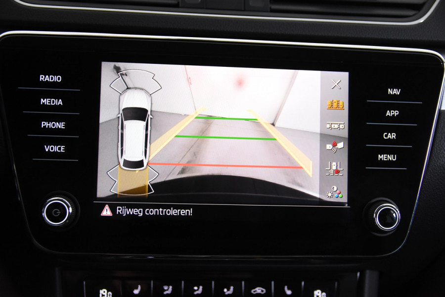 Škoda Superb Combi 1.4 TSI iV *1ste Eigenaar*Navigatie*Stoelverwarming*Camera*Carplay*