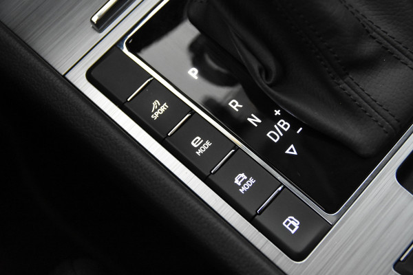 Škoda Superb Combi 1.4 TSI iV *1ste Eigenaar*Navigatie*Stoelverwarming*Camera*Carplay*