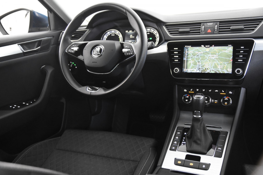 Škoda Superb Combi 1.4 TSI iV *1ste Eigenaar*Navigatie*Stoelverwarming*Camera*Carplay*