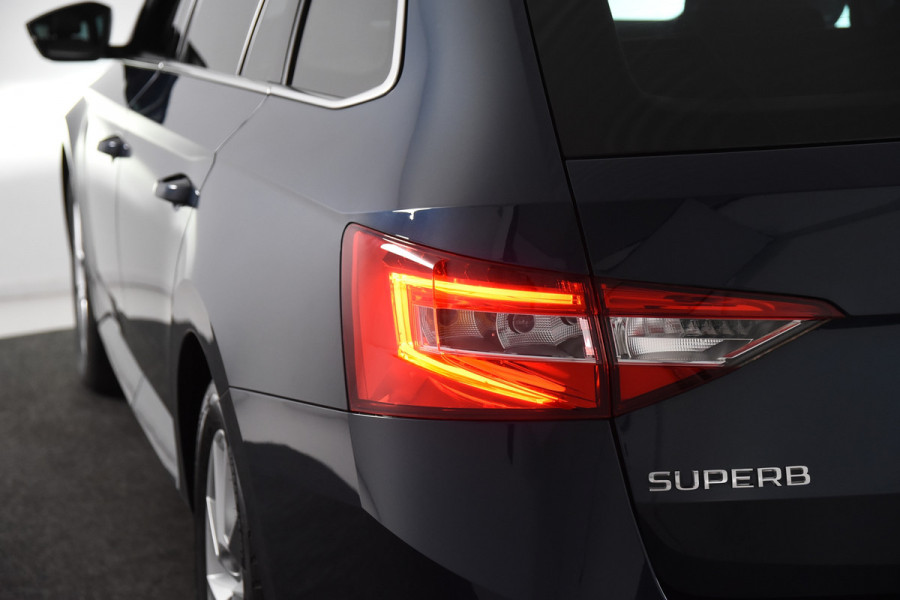 Škoda Superb Combi 1.4 TSI iV *1ste Eigenaar*Navigatie*Stoelverwarming*Camera*Carplay*