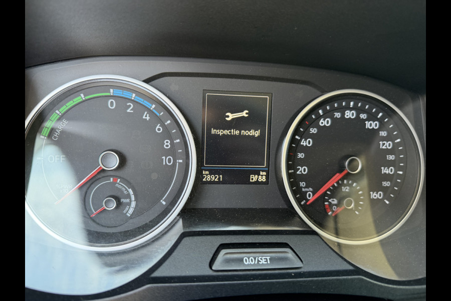 Volkswagen Crafter e-Crafter L3H3 36 kWh / Thermo King koel vries dag en nacht koeling - 22 graden celsius / rijbereik 100 km / airco / cruise / camera / pdc rondom / zero emissie