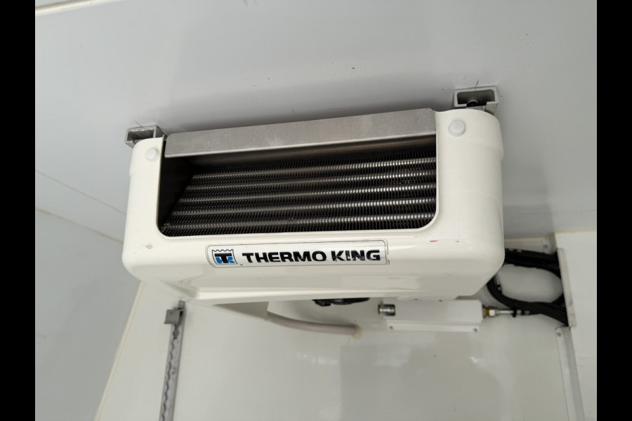 Volkswagen Crafter e-Crafter L3H3 36 kWh / Thermo King koel vries dag en nacht koeling - 22 graden celsius / rijbereik 100 km / airco / cruise / camera / pdc rondom / zero emissie