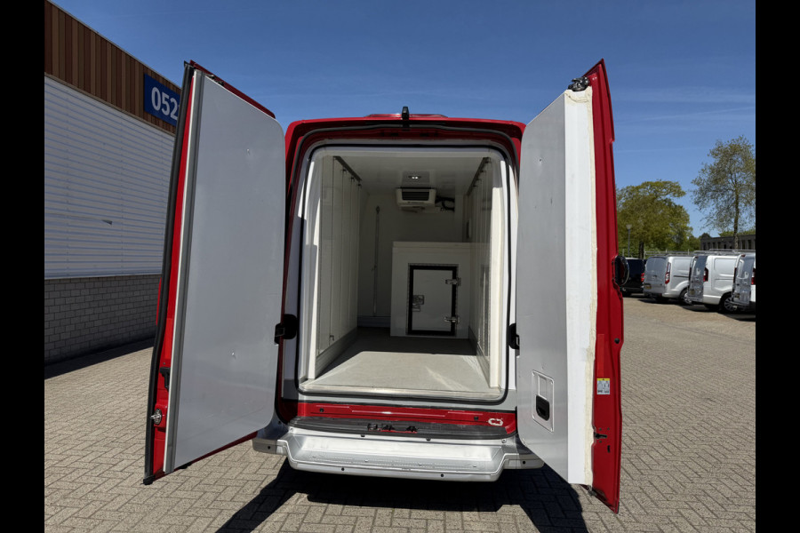 Volkswagen Crafter e-Crafter L3H3 36 kWh / Thermo King koel vries dag en nacht koeling - 22 graden celsius / rijbereik 100 km / airco / cruise / camera / pdc rondom / zero emissie