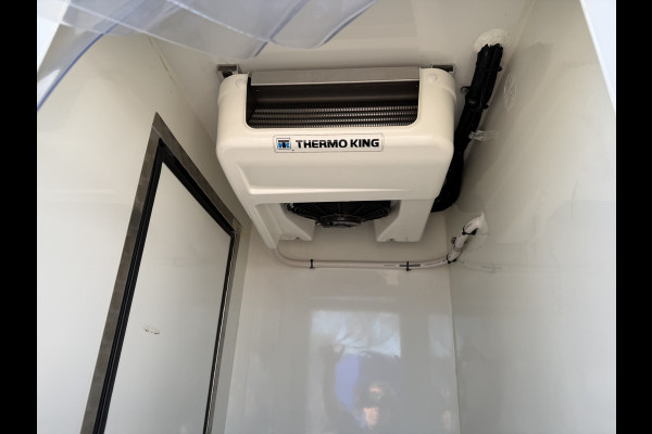 Volkswagen Crafter e-Crafter L3H3 36 kWh / Thermo King koel vries dag en nacht koeling - 22 graden celsius / rijbereik 100 km / airco / cruise / camera / pdc rondom / zero emissie